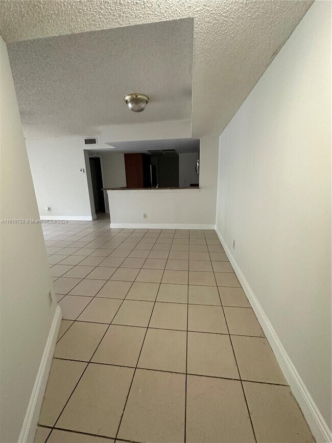 Foto del edificio - 9288 W Atlantic Blvd