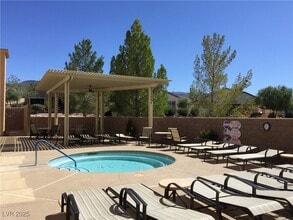 Building Photo - 2320 Meteor Shower St