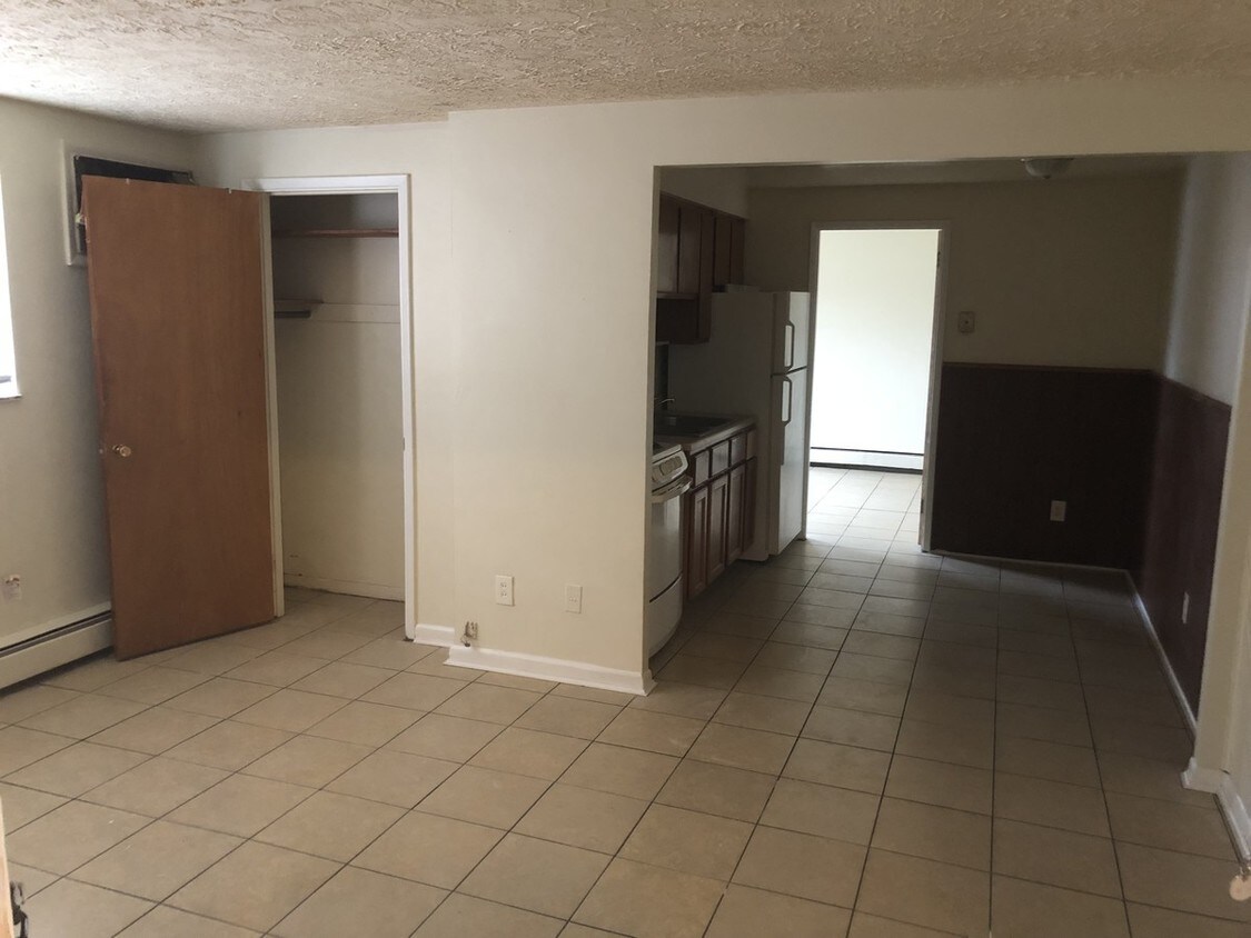 3832 Ruth Ln Unit 7, Cincinnati, OH 45211 Apartment for Rent in