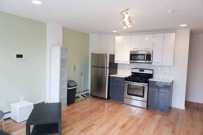 Building Photo - 43 Rockaway Ave