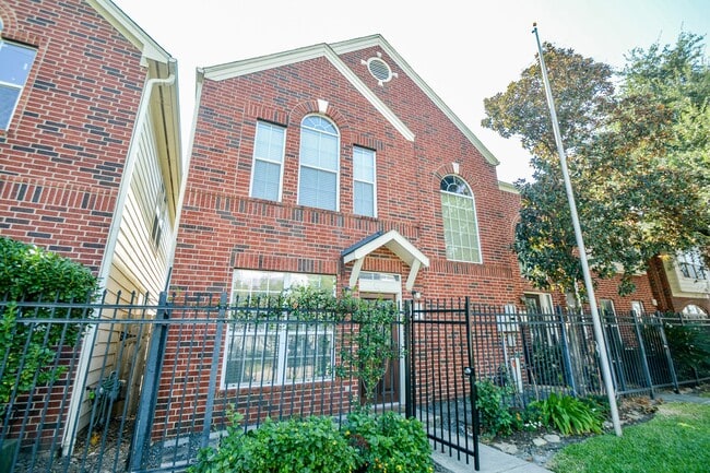 Foto del edificio - 1713 Aden Mist Dr