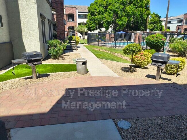 Foto del edificio - 3302 N 7th St