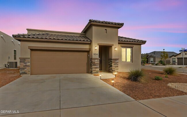 Foto del edificio - 824 Paseo Solar Dr