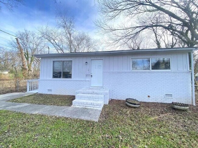 Foto del edificio - 533 Branham Ave SW