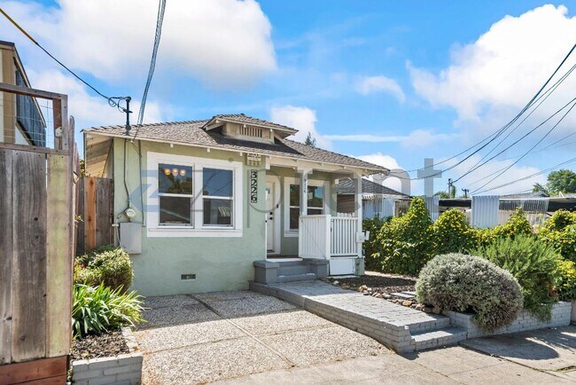 Foto del edificio - 3226 Star Ave