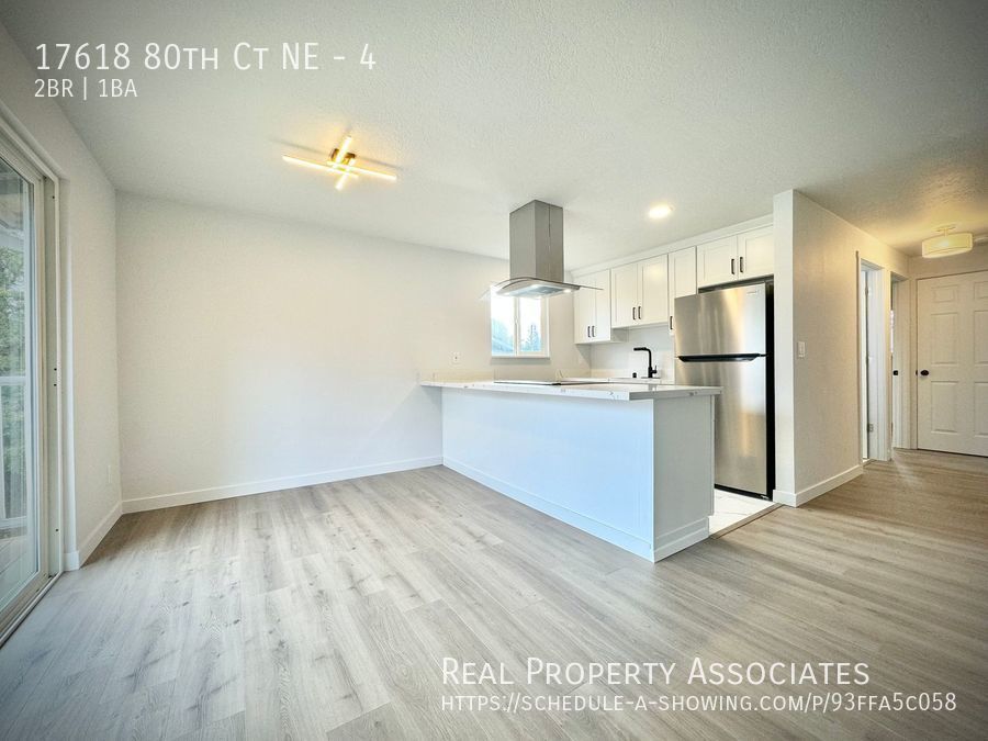 Primary Photo - Gorgeous 2 Bed, 1 Bath Apartment – Fully R...