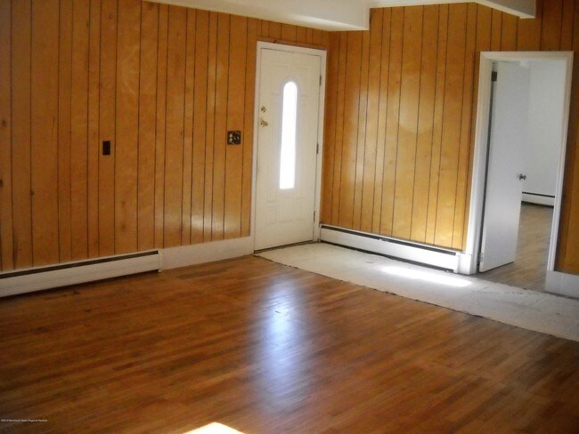 Building Photo - 516 Sykesville Rd