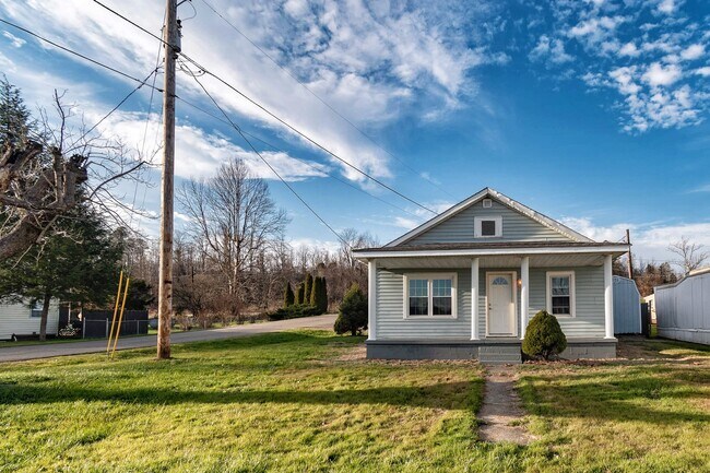 Freshly painted porch - 99 2nd St