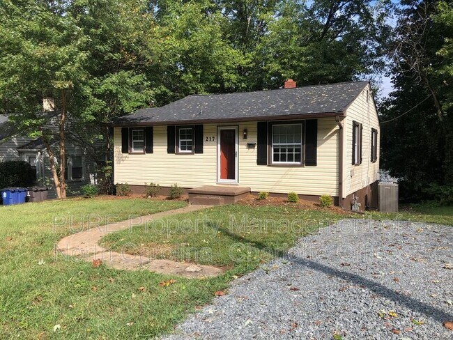 Building Photo - 217 Bond St