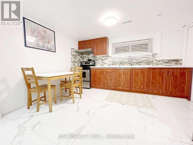 Building Photo - 115 Mintwood Dr