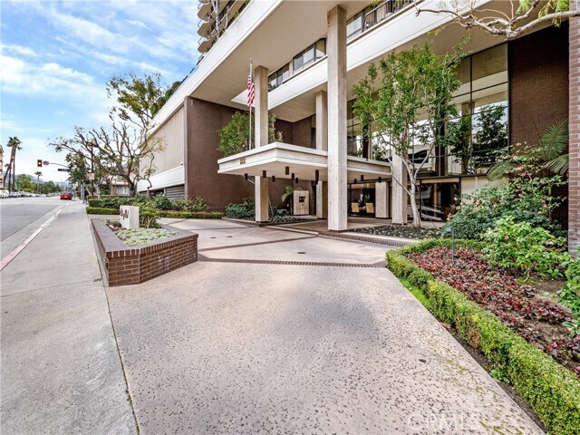 Foto del edificio - 222 Monterey Rd