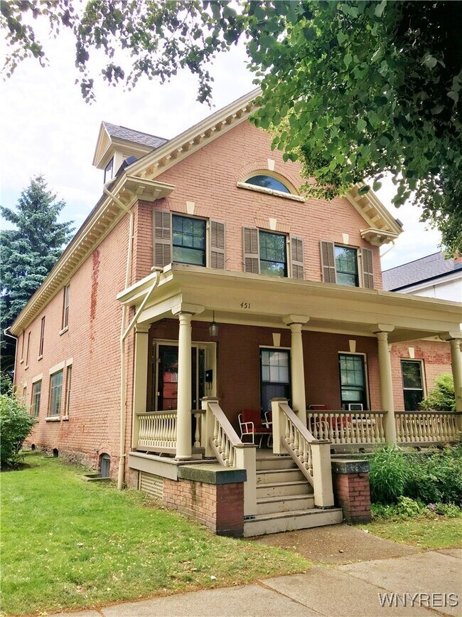 Foto del edificio - 451 Franklin St