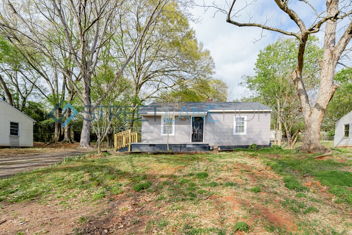 Primary Photo - 1038 Jackson St