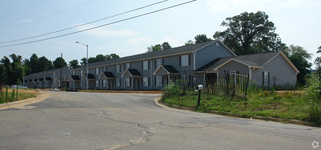 Building Photo - Tally Villas