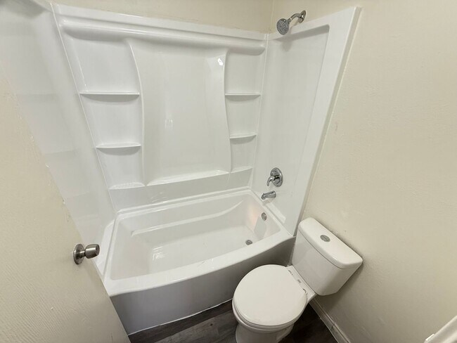 Foto del edificio - Coming Soon!