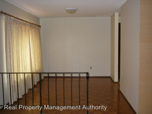 Building Photo - 6307 NW Cherry St