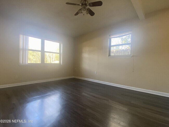 Foto del edificio - 11938 Inland Dr