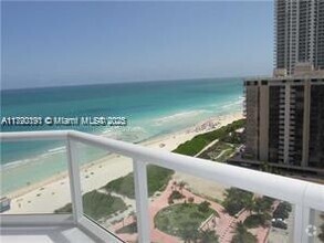 Building Photo - 6515 Collins Ave