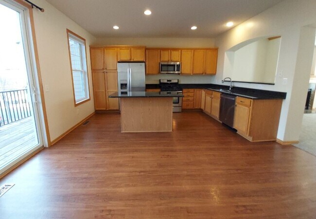 Foto del edificio - Great 3 Bedroom Townhome in Dancing Waters of Woodbury