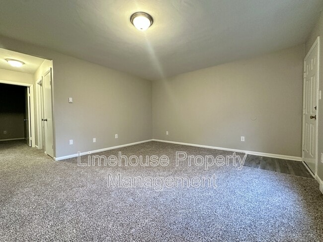 Photo - 9117 Chesapeake Blvd Apartment