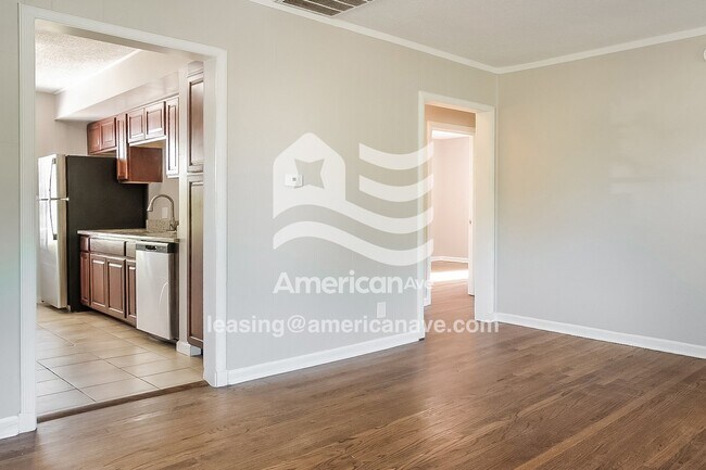 Foto del edificio - 6521 E 5th Pl