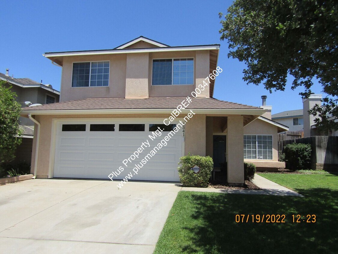 Primary Photo - Updated Beautiful Edgewood Two Story Home ...