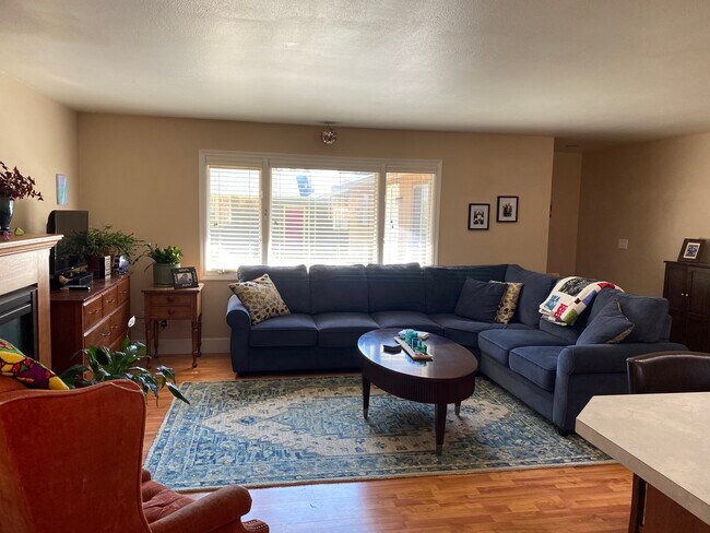 Foto del edificio - 1643 SW Knoll Ave