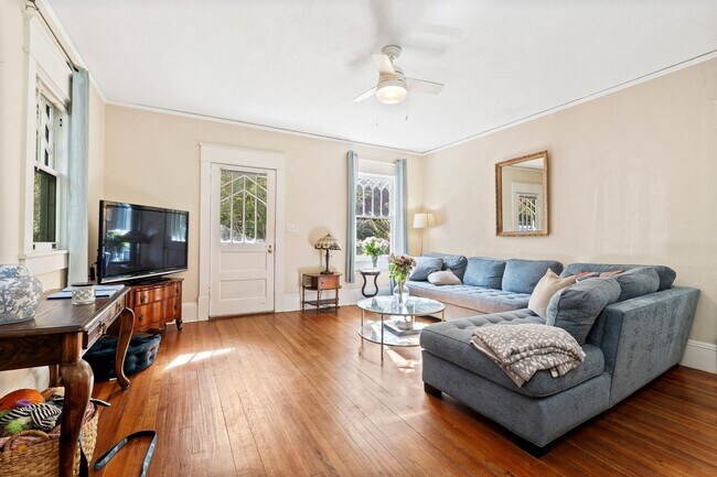 Foto del edificio - Prime UNC Location – 2BR Home Across from UNC Public Health