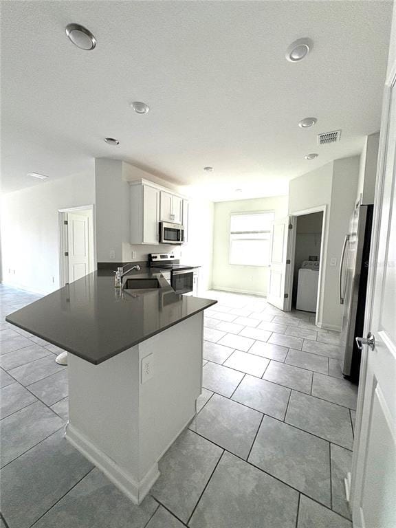 Building Photo - 121 Aces High Ln