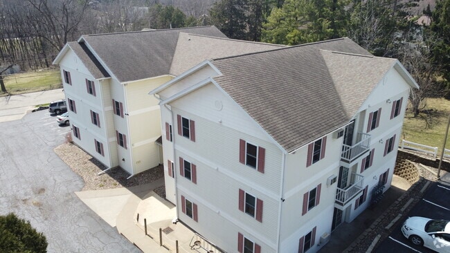 Building Photo - Pioneer Court Apartments