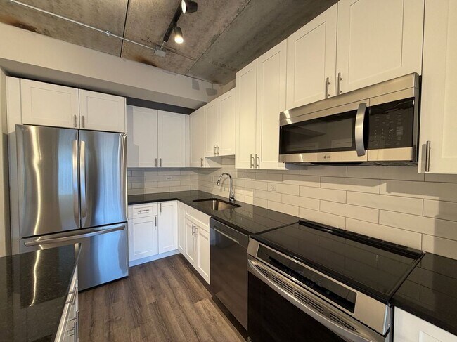 Foto del edificio - 952 W Carmen Ave