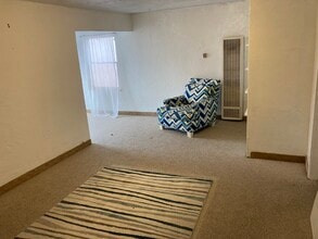 Building Photo - 224 24th St