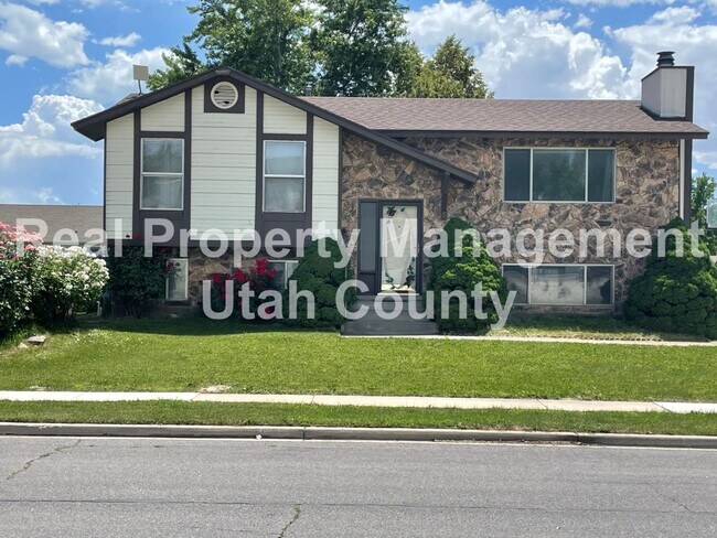 Building Photo - New Lower Price! Half off first months rent!