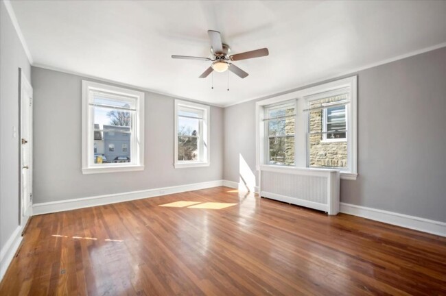 Foto del edificio - 7005 McCallum St