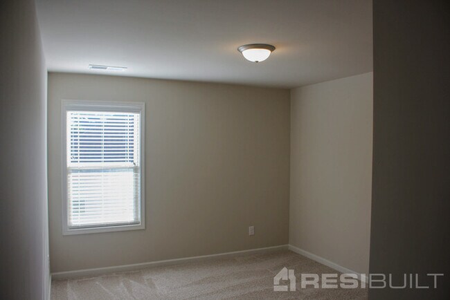 Building Photo - 351 Dublin Way