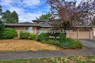 Building Photo - 1130 NE 178th Ave