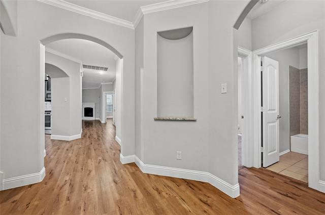 Building Photo - 1512 Greenbrier Dr