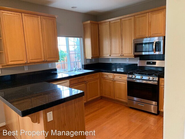 Foto del edificio - 4 br, 3 bath House - 1785 Corte Vista St