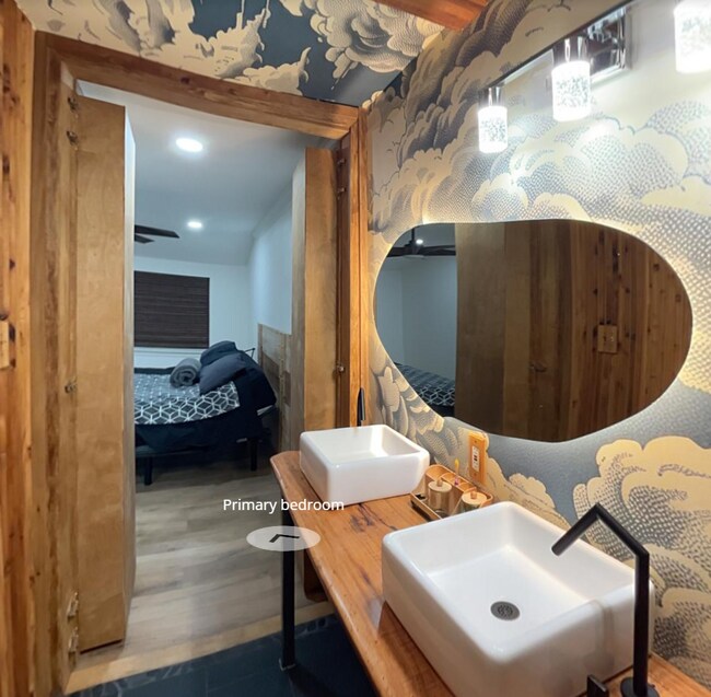 Foto del edificio - 8231 St Lo Rd