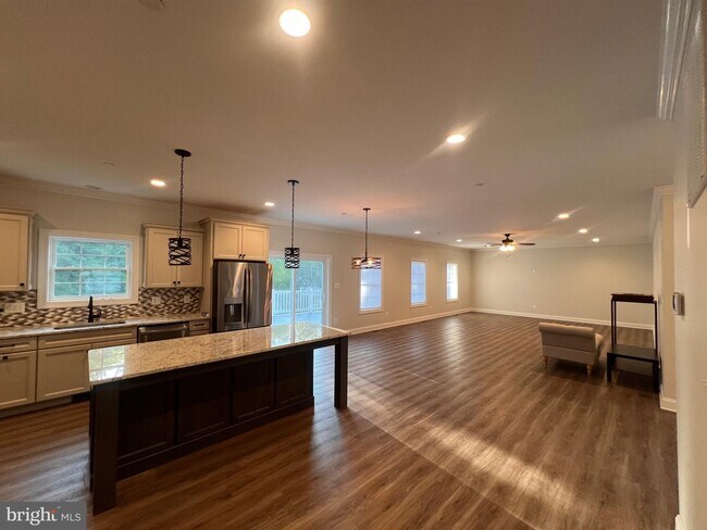Building Photo - 20992 Rowan Knight Dr