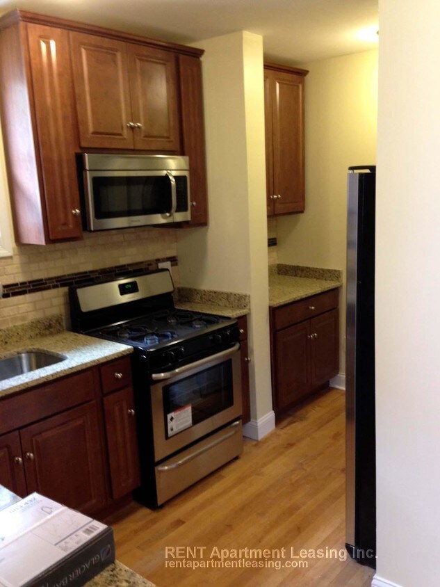 Foto principal - 2433 N Meade Ave