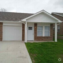 Building Photo - 132 SW 145th Rd