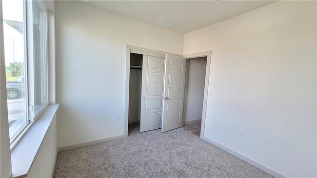 Building Photo - 13708 Zuhause Dr