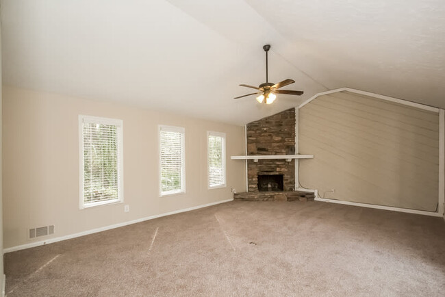 Building Photo - 3895 Rock Mill Pkwy