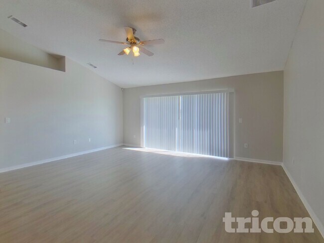 Foto del edificio - 1044 Darlington Ct