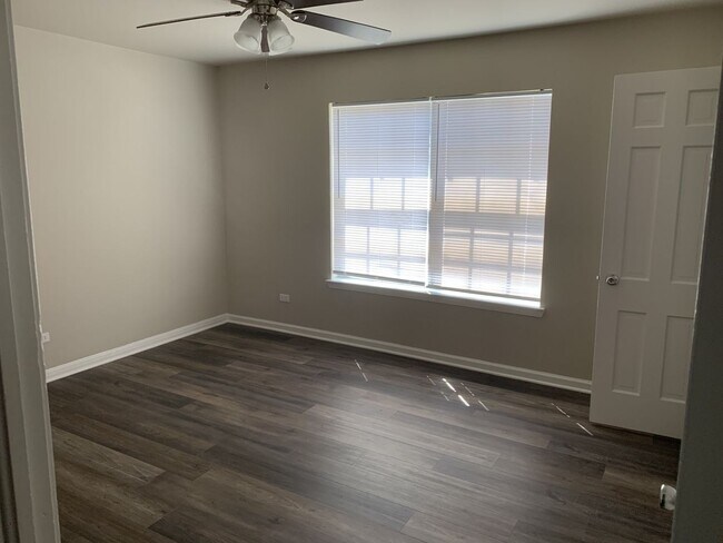 Foto del edificio - 2820 McFerrin Ave
