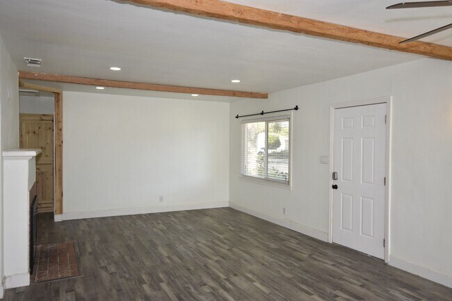 Building Photo - 1544 Maryland Ave