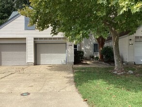 Building Photo - 746 Hecate Dr