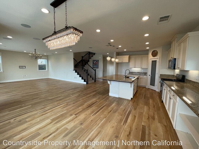 Building Photo - 5 br, 4 bath House - 17933 Eastman Court