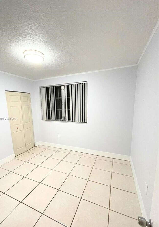 Building Photo - 1502 N 74th Terrace
